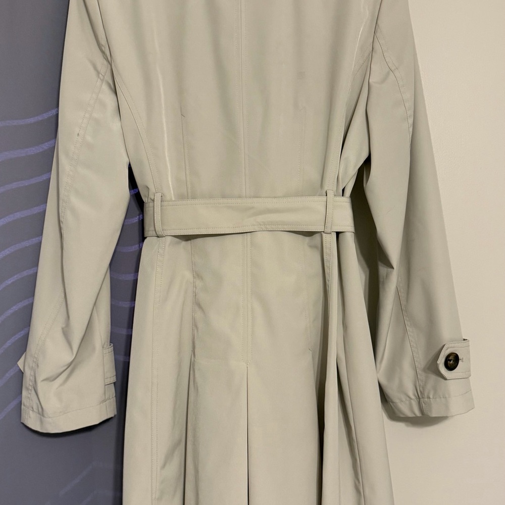 Calvin Klein - Elegant Women's Double-Breasted Trench Coat - Picture 6 of 6